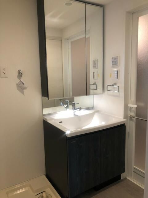 洗面設備　写真は同タイプ住居です