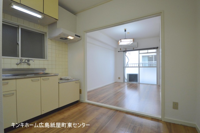 広島電鉄皆実線 比治山下駅 徒歩7分 5階建 築42年の内装写真