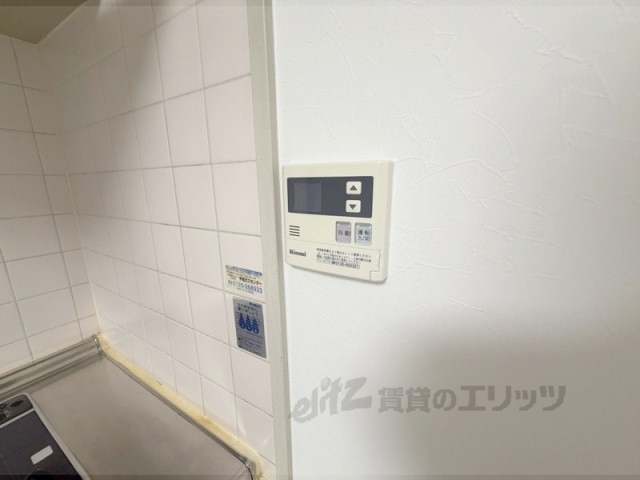 その他設備　給湯器リモコン