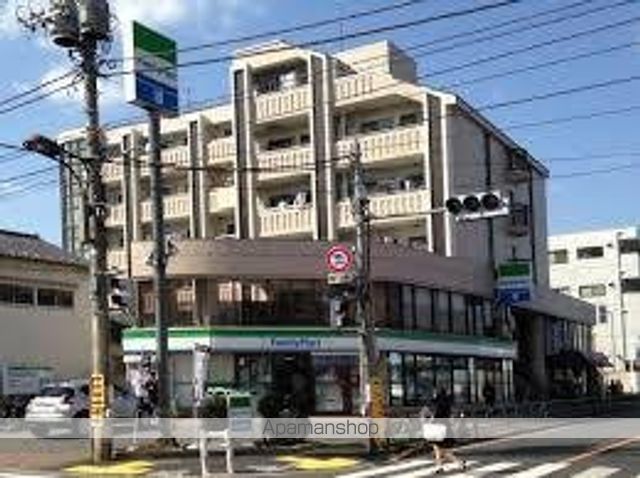 コンビニ　ファミリーマート氷川台店（コンビニ）まで388m
