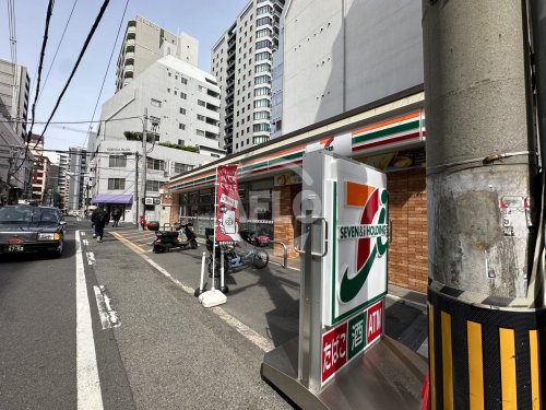 コンビニ　セブンイレブン 大阪上汐3丁目店（コンビニ）まで50m