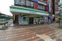 コンビニ　ファミリーマート深谷駅前店（コンビニ）まで374m