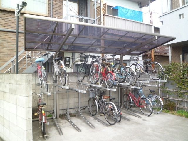 その他共有部分　★屋根付き駐輪場スペースです★