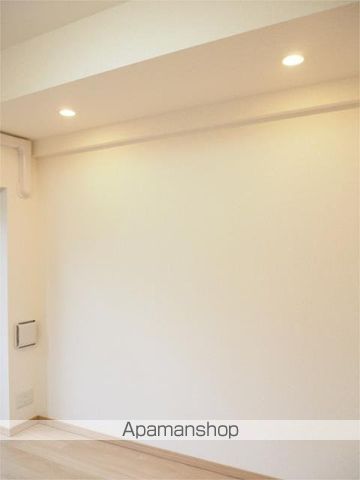 ルーブル川崎貝塚弐番館の内装写真