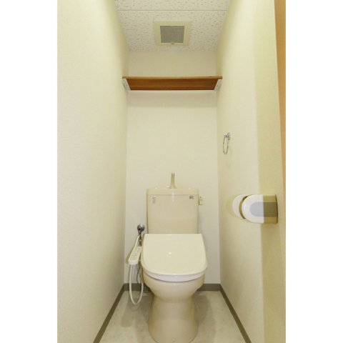 トイレ　清潔感のあるトイレです