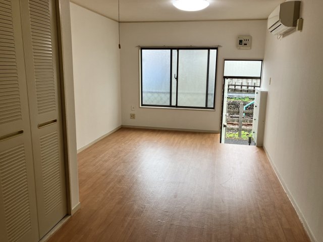 コーポミハル第一の居間写真