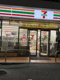 コンビニ　セブンイレブン 新宿東店（コンビニ）まで260m