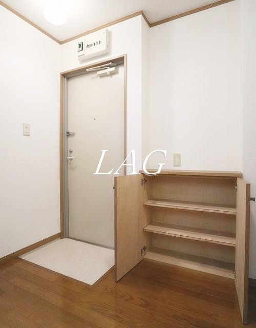 玄関　玄関です。