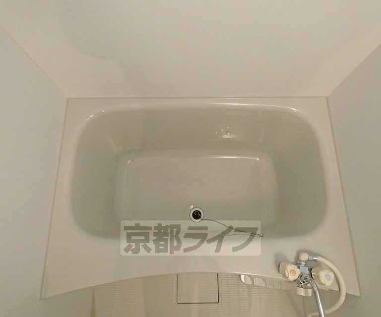 バウハウス御蔭の風呂写真