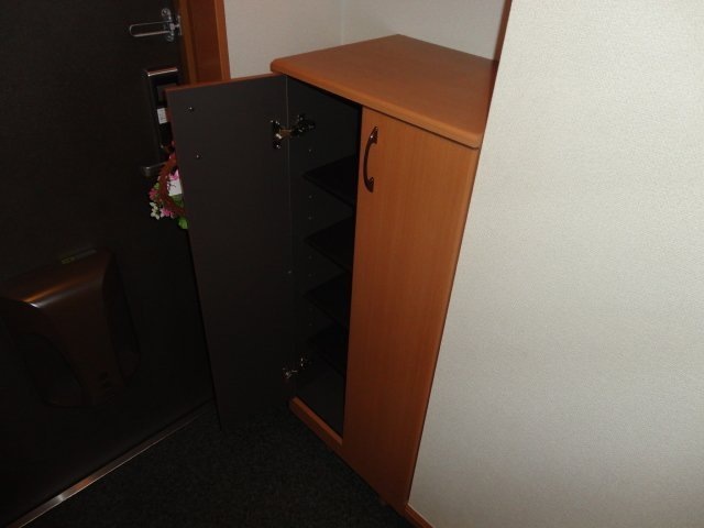 玄関　下駄箱