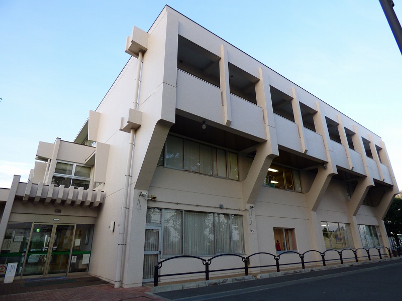 図書館　府中市立西府図書館（図書館）まで411m