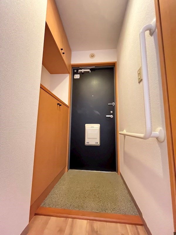 玄関　参考写真
