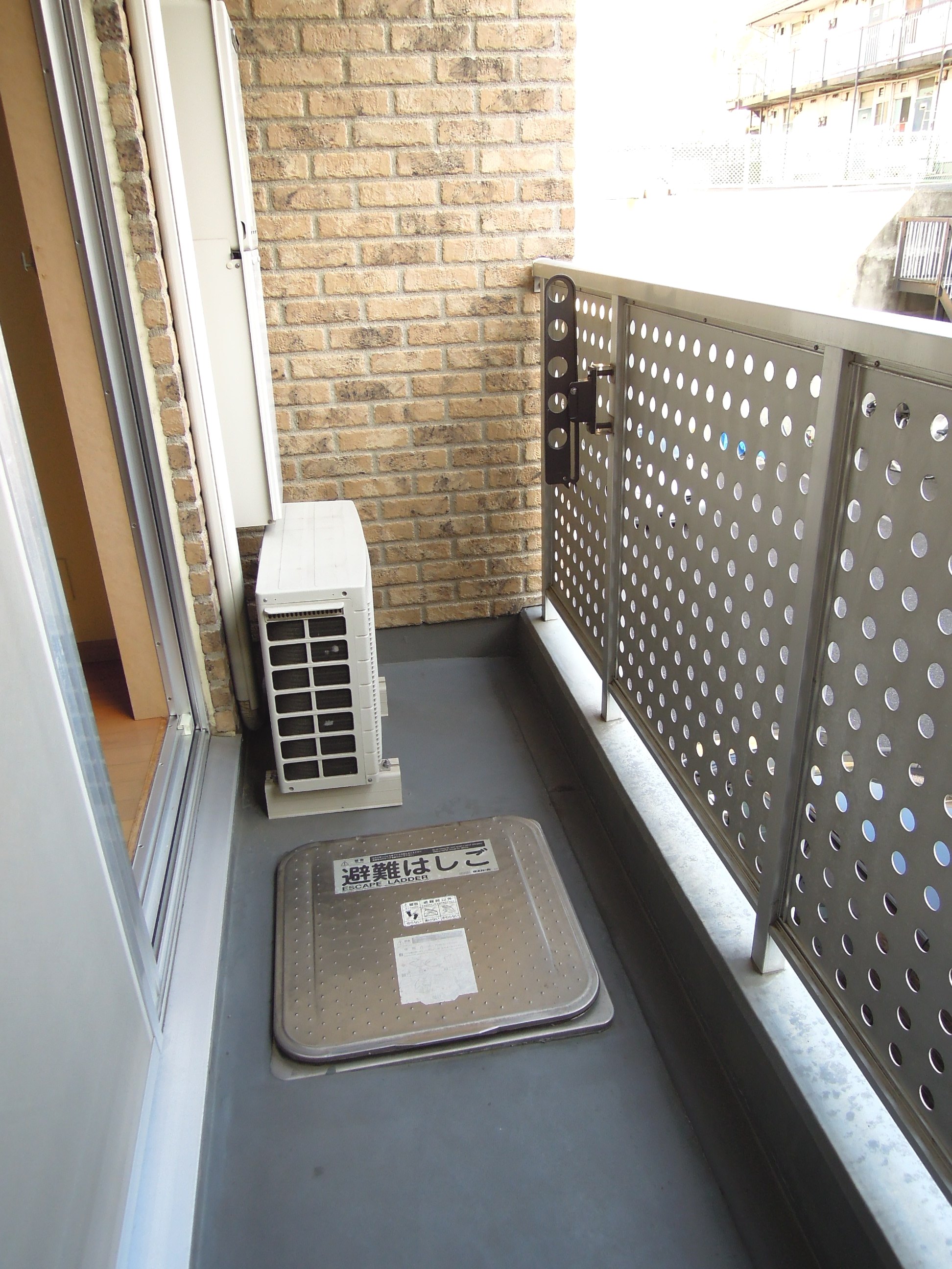 バルコニー　バルコニー