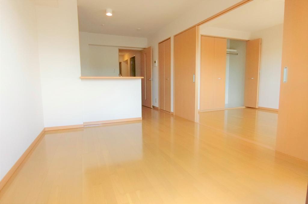 居室・リビング　同型物件の写真です