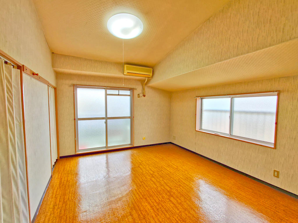 居室・リビング　洋室1　10帖　エアコン付き