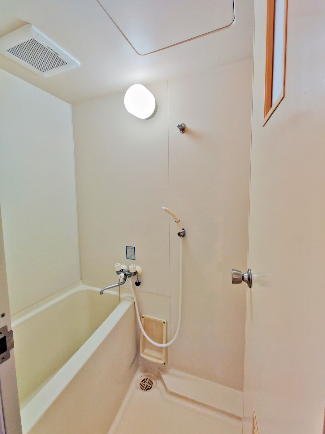 バス・シャワールーム　浴室