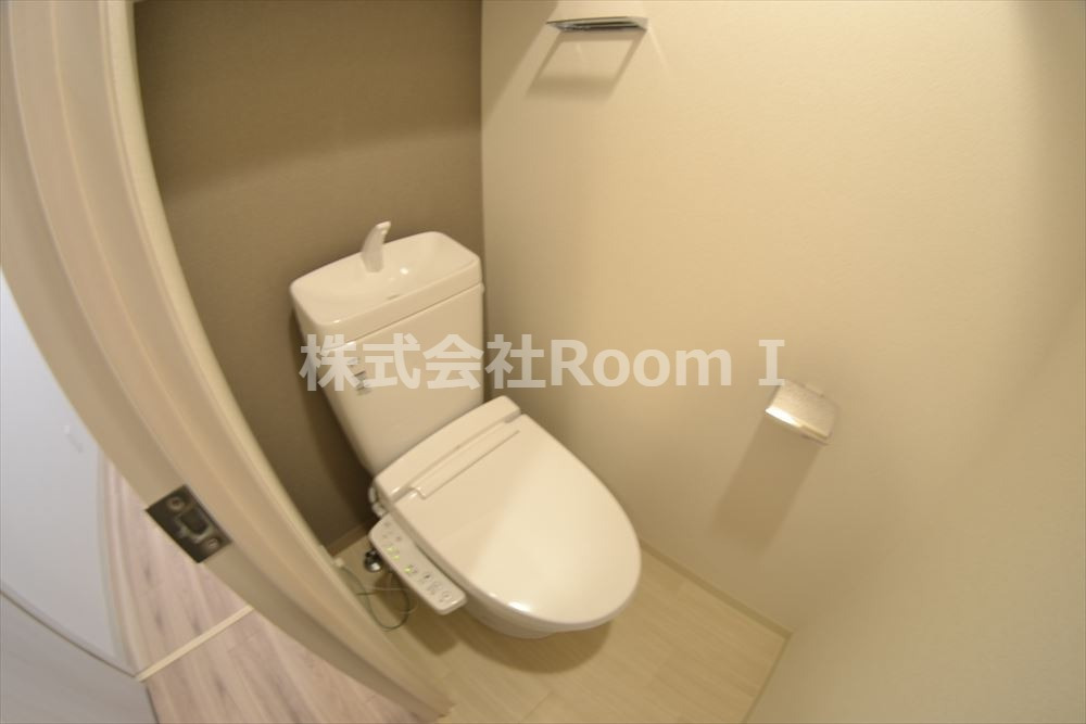 トイレ　シンプルで使いやすいトイレです ※反転タイプ