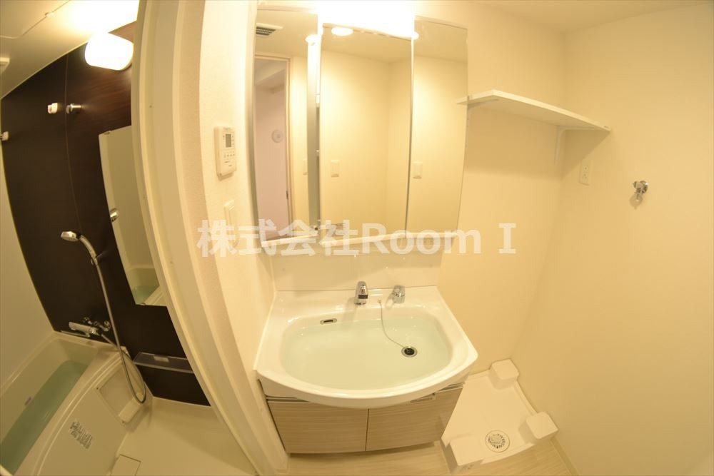 洗面設備　使いやすい洗面所です ※反転タイプ