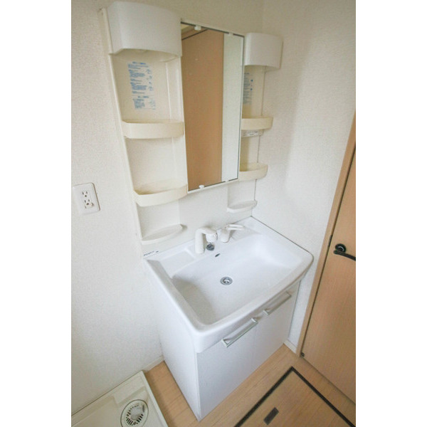 洗面設備　洗髪洗面化粧台