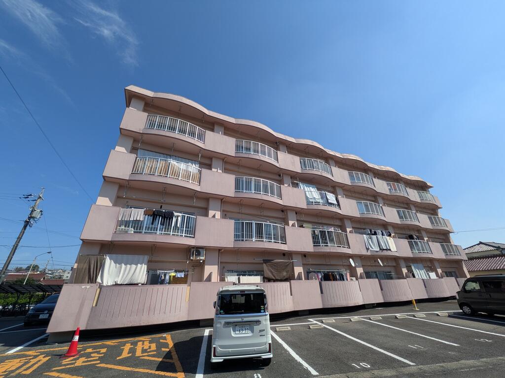 新栄ハイツの外観写真