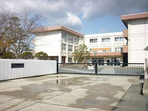 中学校　第七中学校（中学校）まで1100m