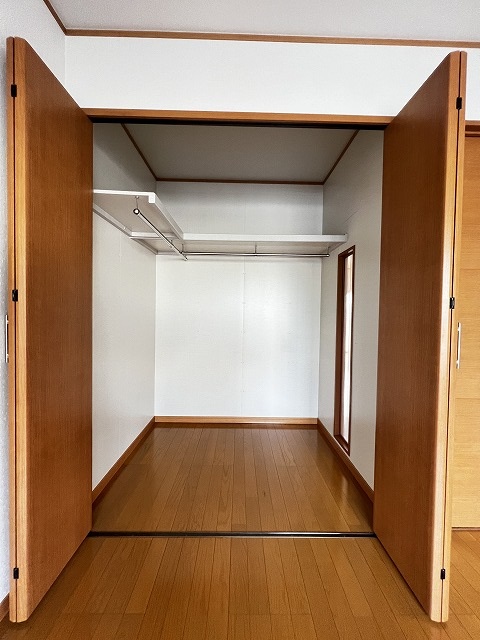 収納　洋室収納