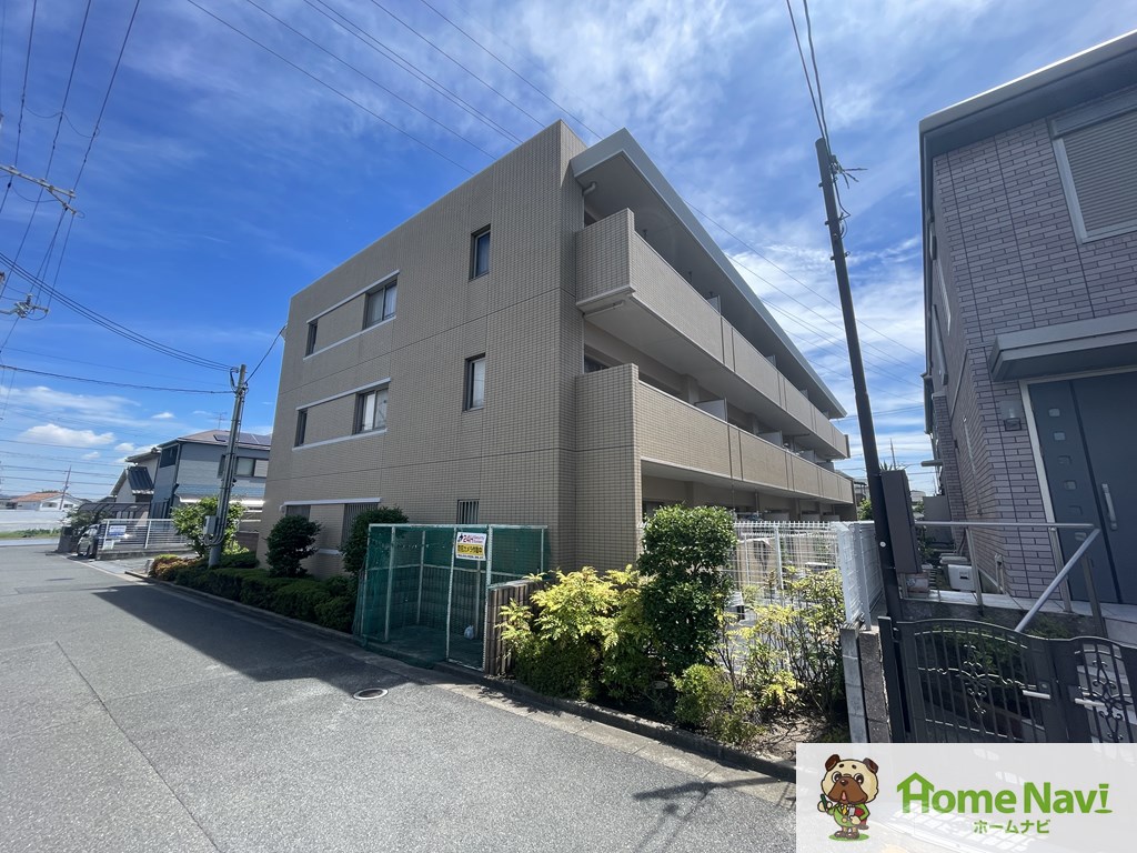 バルコニー　1階は庭付きです。　南向きです。