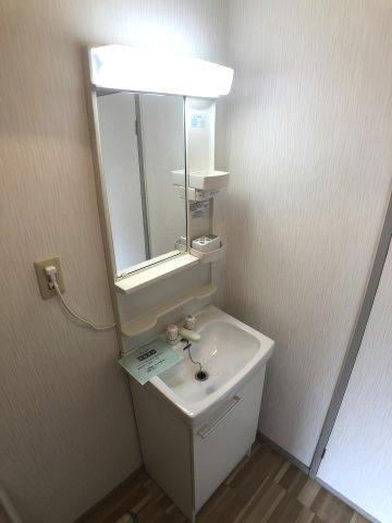 洗面設備　※写真は同一物件1階につきイメージです