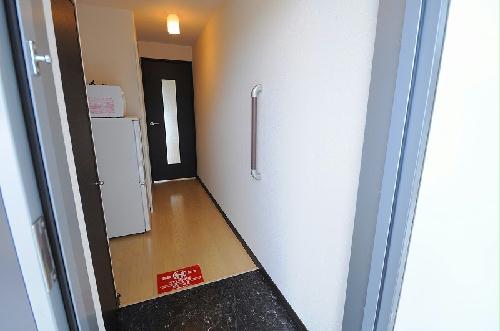 玄関　設備・仕様は号室により異なる為、現況を優先致します。