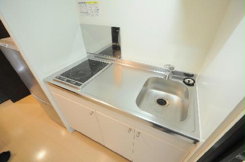 キッチン　設備・仕様は号室により異なる為、現況を優先致します。