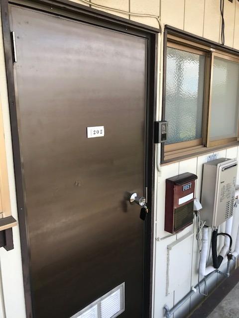 コーポ筑波B棟の玄関写真