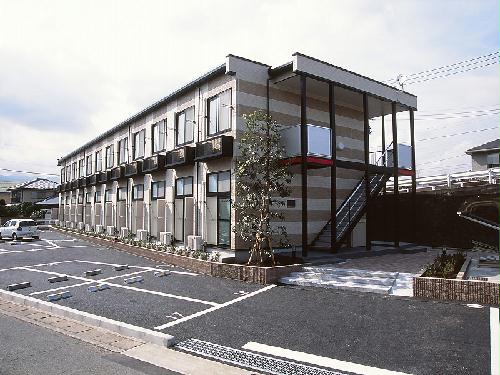 【レオパレスさくらの建物外観】