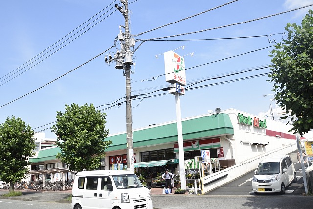 【小田原市南鴨宮のアパートのスーパー】