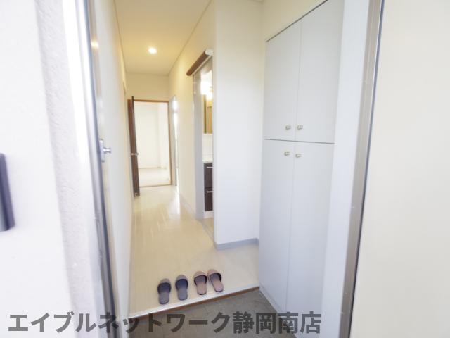 玄関　ゆったりとした玄関です