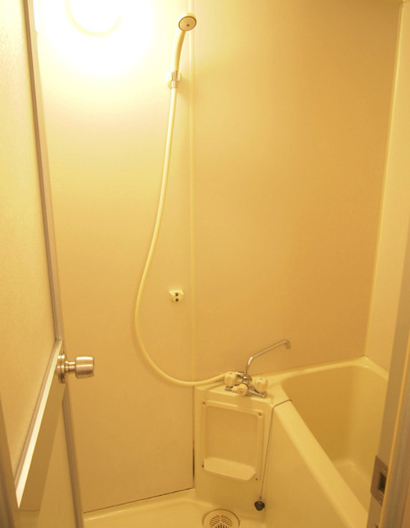 バス・シャワールーム　お風呂で日々の疲れを落としましょう