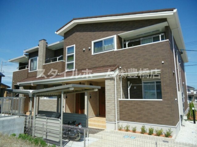 建物外観　落ち着いた雰囲気の外観です