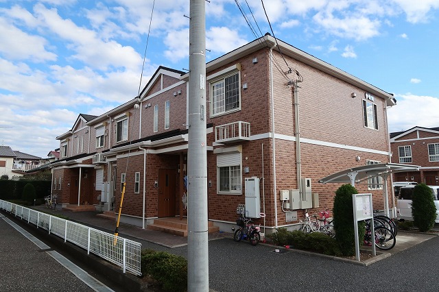 グリーンハイツ高見原II参番館の建物外観