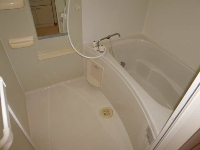 バス・シャワールーム　追い焚きバス