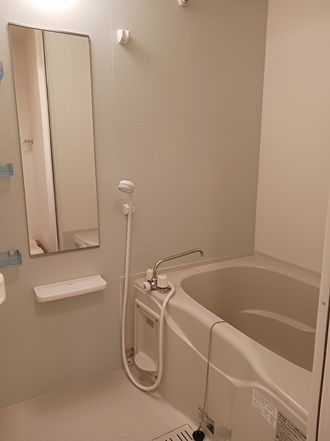 バス・シャワールーム　追い焚き機能付きです。