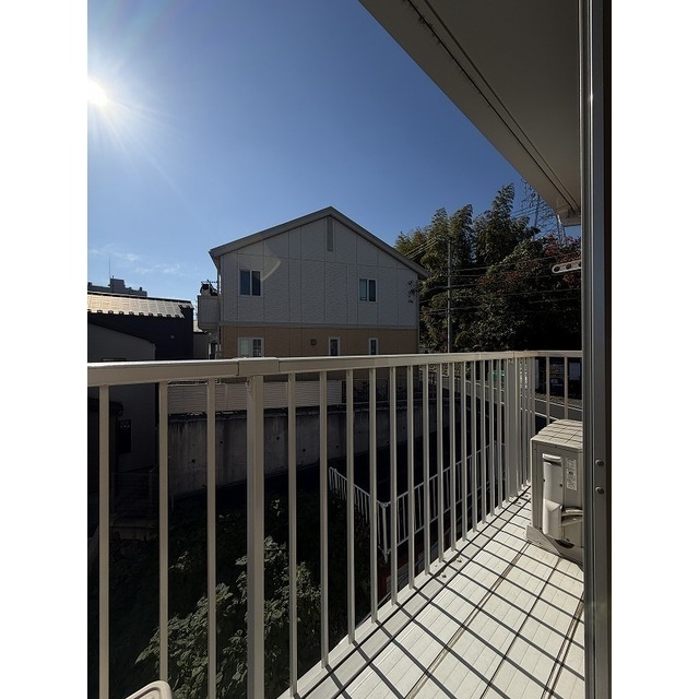 バルコニー　洗濯物はもちろんお布団も干せます♪