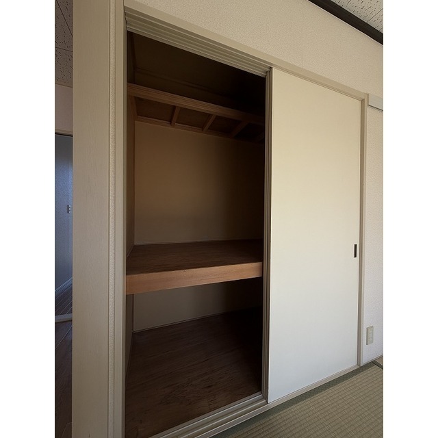 収納　和室に押入れがございます♪