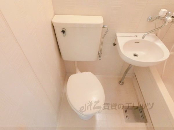 トイレ　トイレ