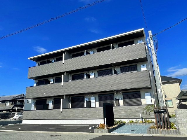 建物外観　落ち着いた雰囲気の外観です