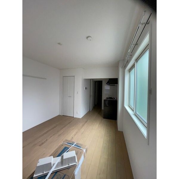 居室・リビング　写真は別部屋の為現況と異なる場合がございます