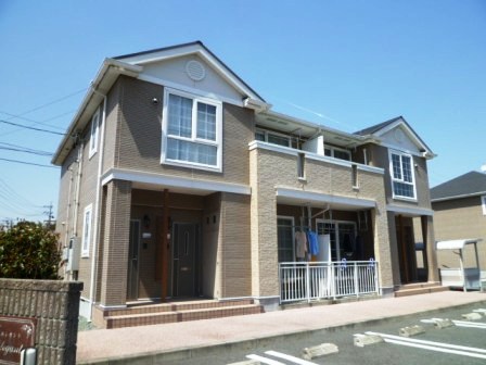 度会郡玉城町下田辺のアパートの建物外観