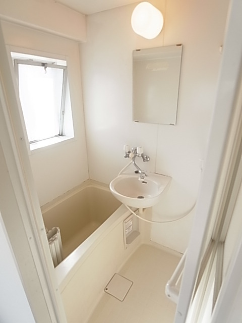 バス・シャワールーム　バスルーム