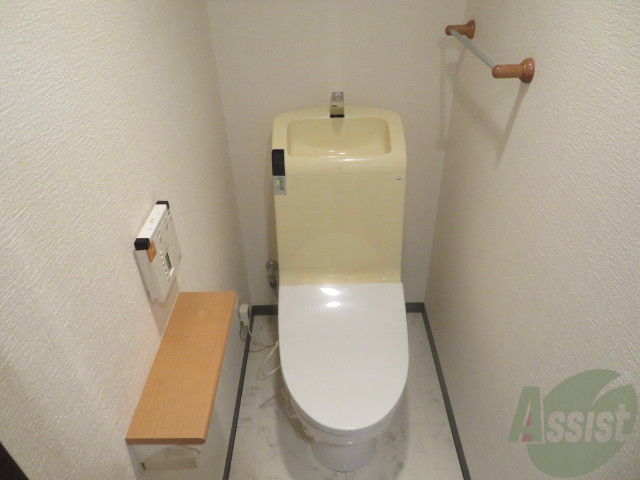 トイレ　こちらはトイレです。清潔感があり、安心して使用できます。