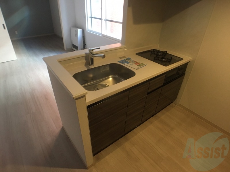 キッチン　２口システムキッチンですのですぐにお料理に使えます！