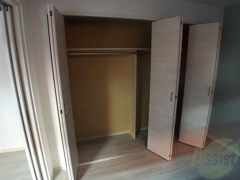 収納　寝室のクローゼットにもたくさん収納出来ますね！