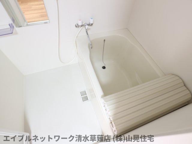 バス・シャワールーム　ゆったり過ごせるお風呂です